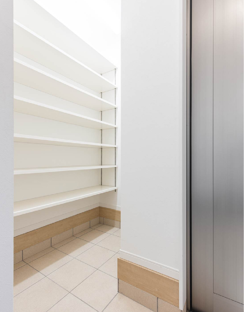 収納力に優れたシューズクローク